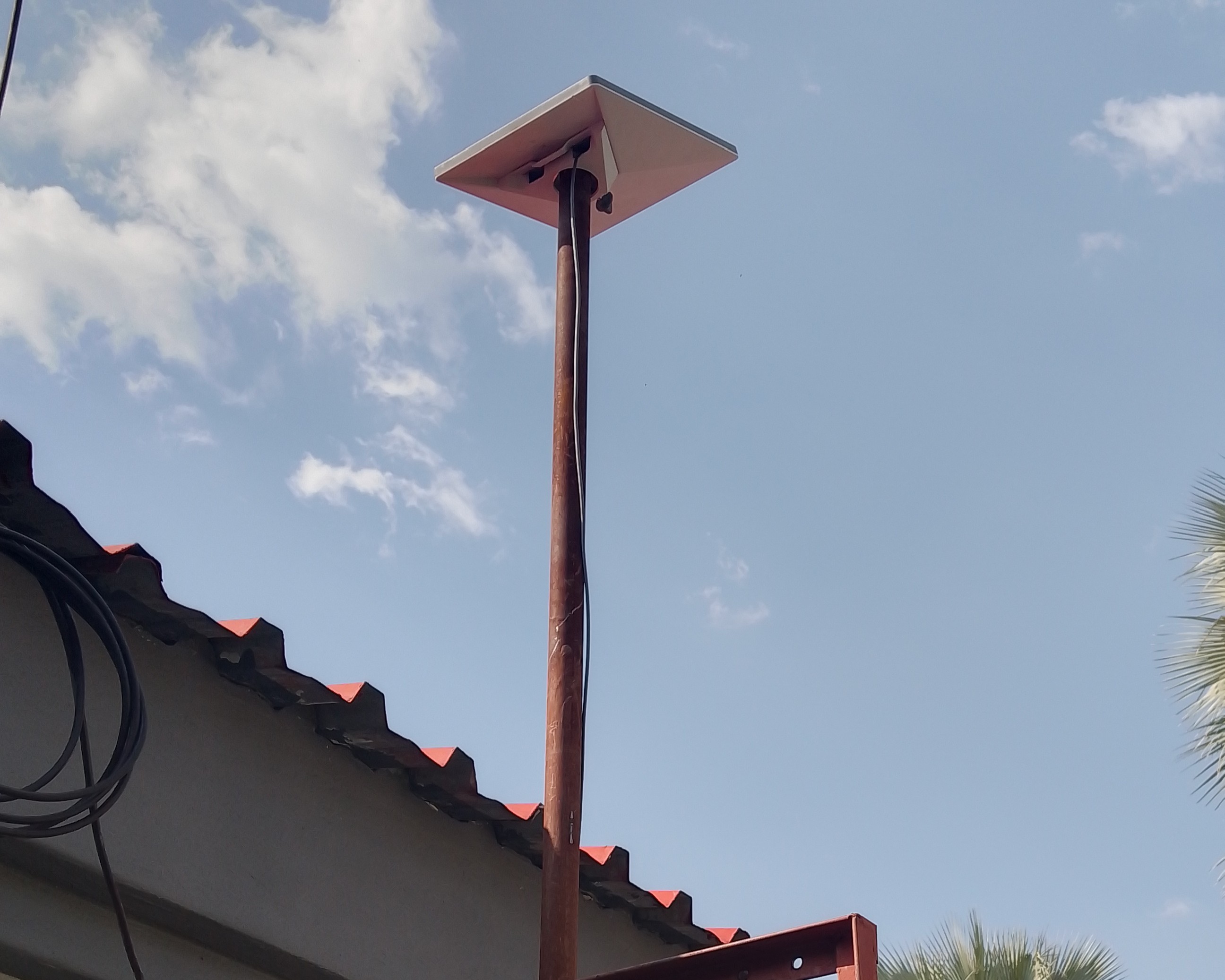 SyncLink Innovations professional high-altitude Starlink satellite dish installation